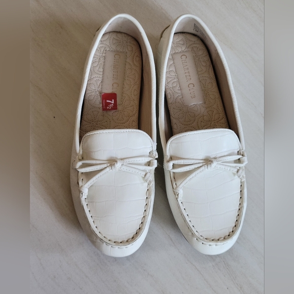 CHARTER CLUB LOAFER - Picture 2 of 5